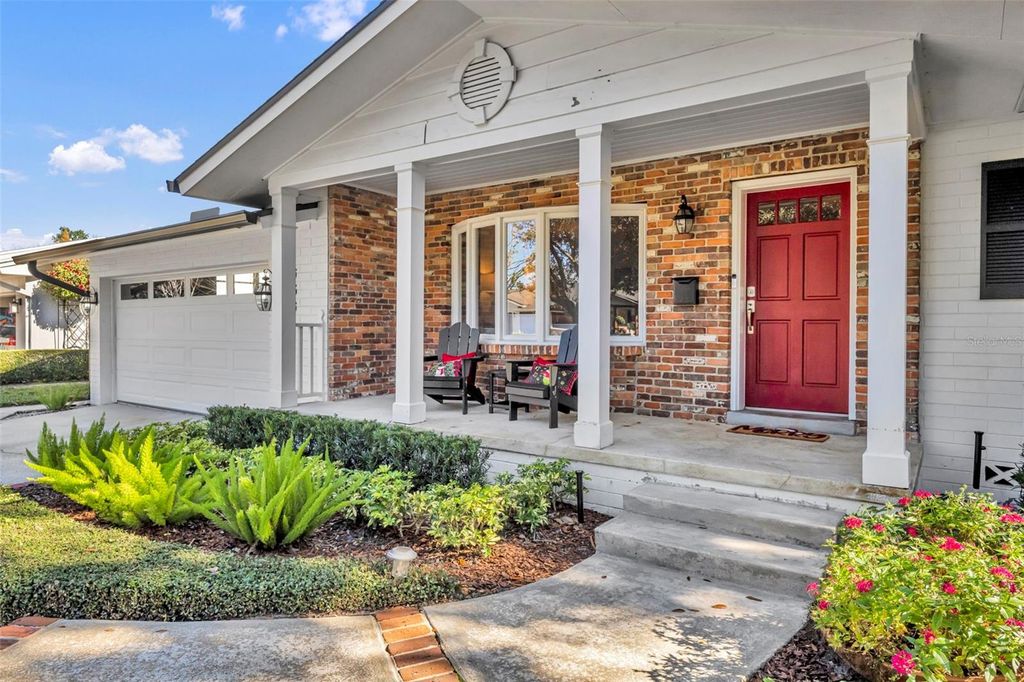 Photo of 636 Dunblane Drive, Winter Park, FL 32792 (MLS # O6370332)