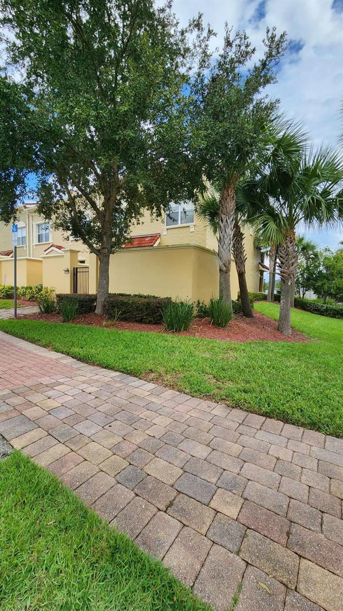 2616 BELLA VISTA DRIVE