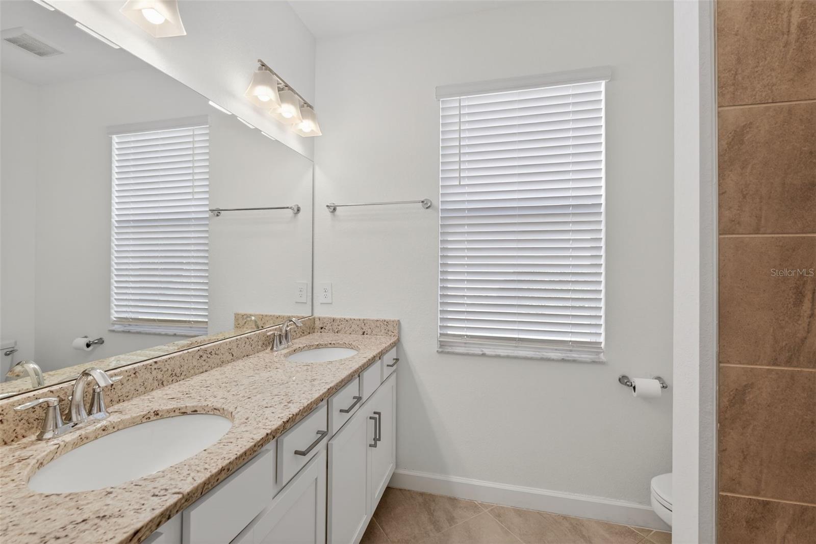 RIVER HALL COUNTRY CLUB PH 2 - Residential