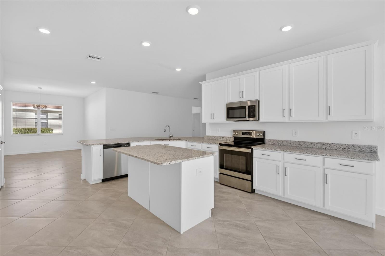 RIVER HALL COUNTRY CLUB PH 2 - Residential