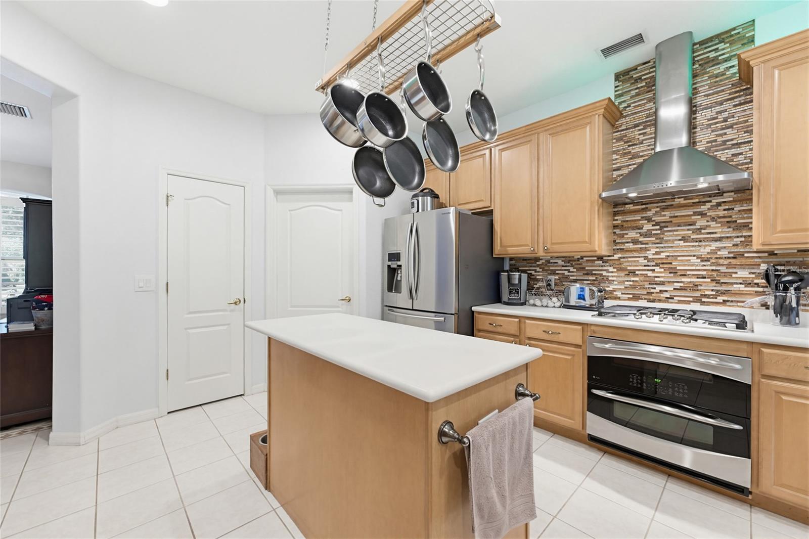 CAMELOT WOODS PH 02 - Residential