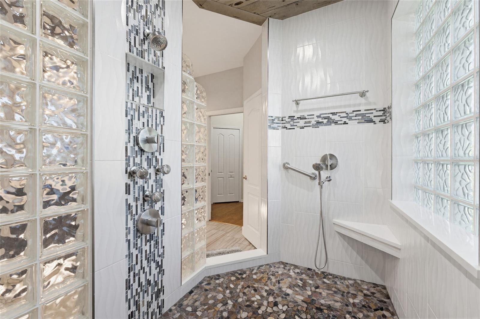 CAMELOT WOODS PH 02 - Residential