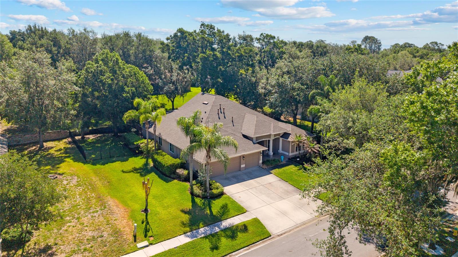CAMELOT WOODS PH 02 - Residential