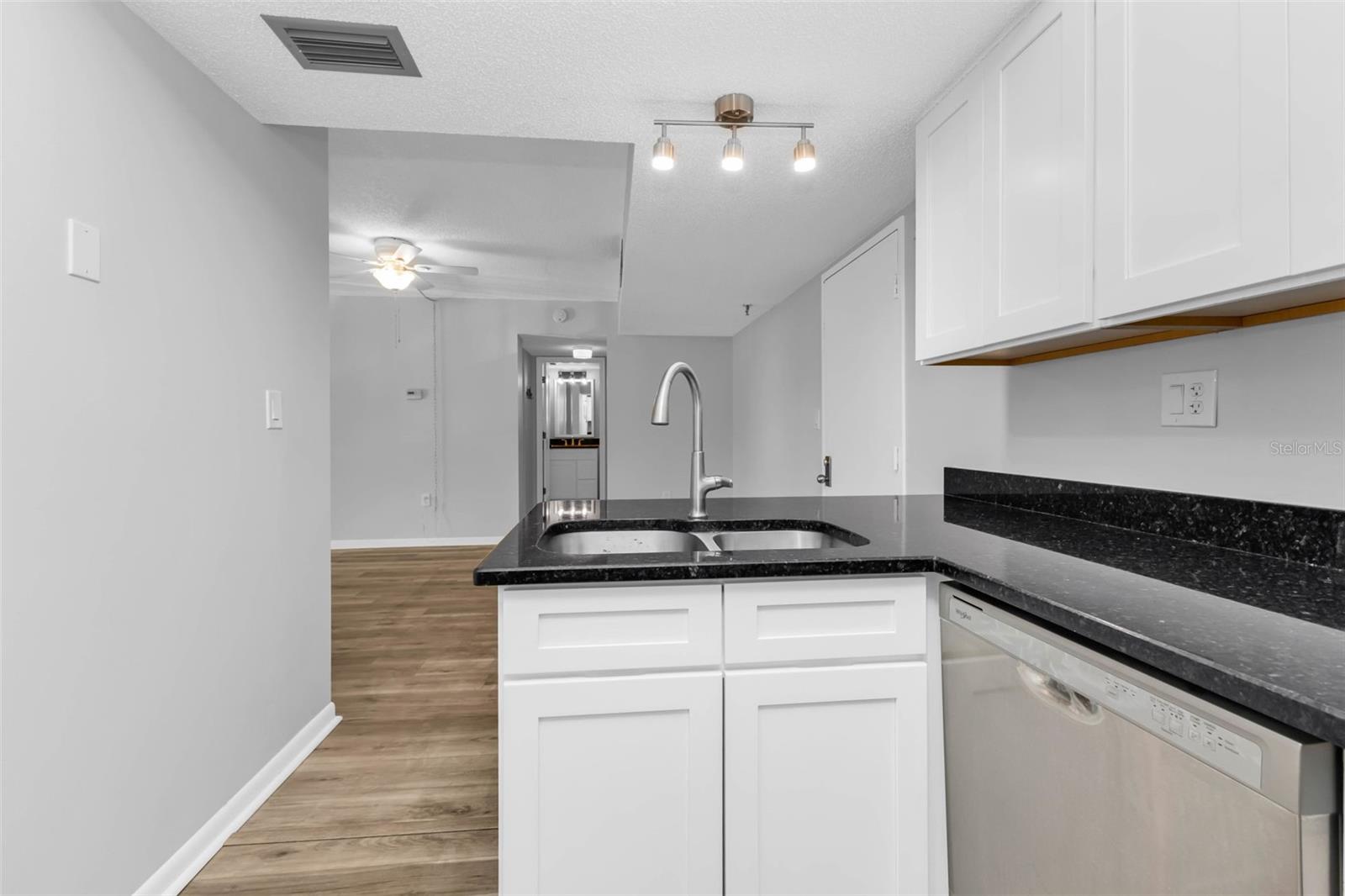 PROMENADES WEST - Residential