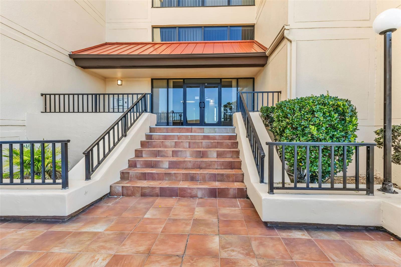 PROMENADES WEST - Residential