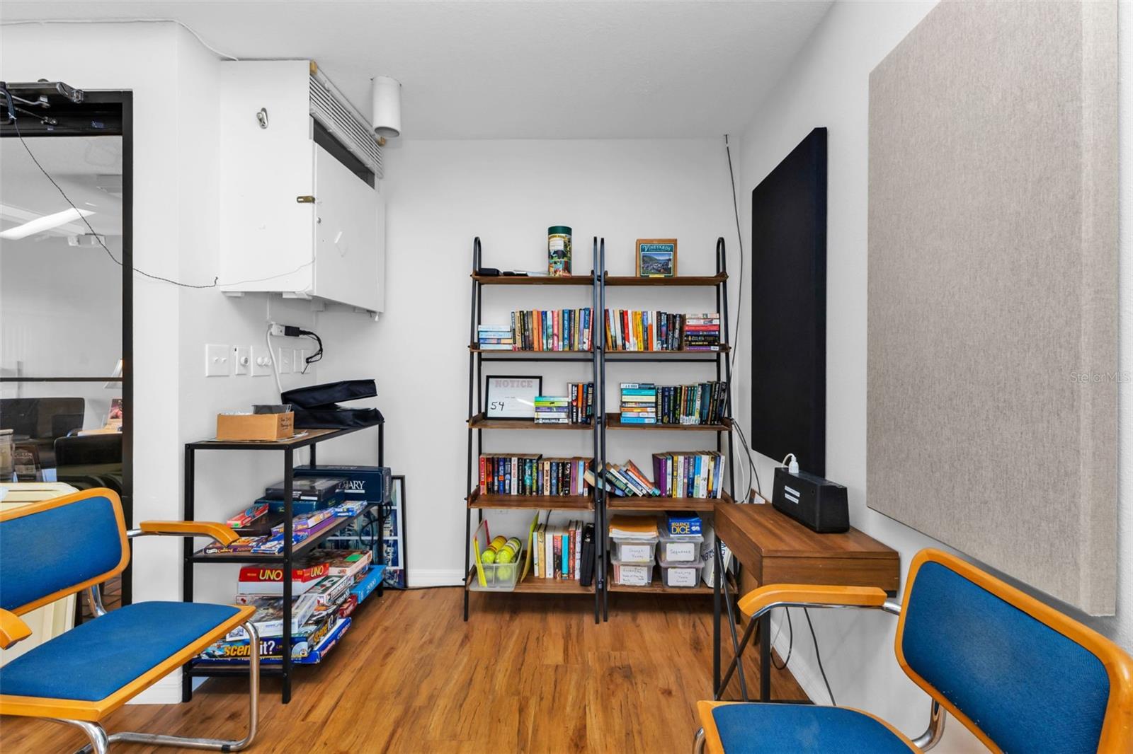 PROMENADES WEST - Residential