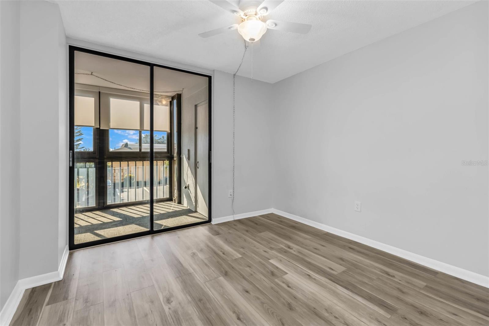 PROMENADES WEST - Residential