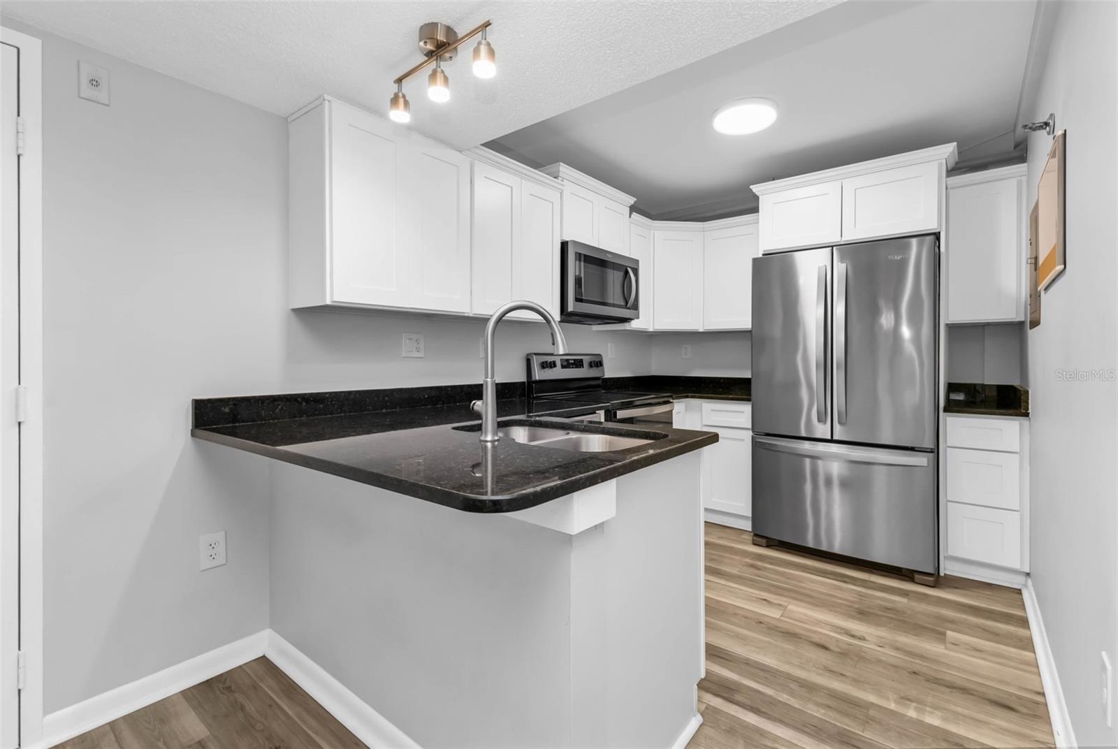 PROMENADES WEST - Residential