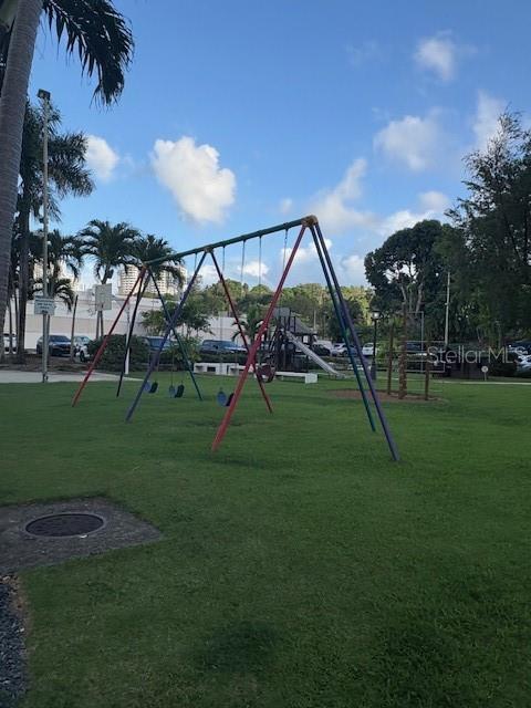 TORRIMAR PLAZA - Residential