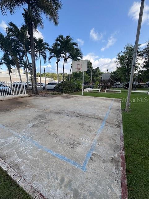 TORRIMAR PLAZA - Residential