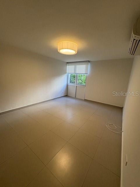 TORRIMAR PLAZA - Residential