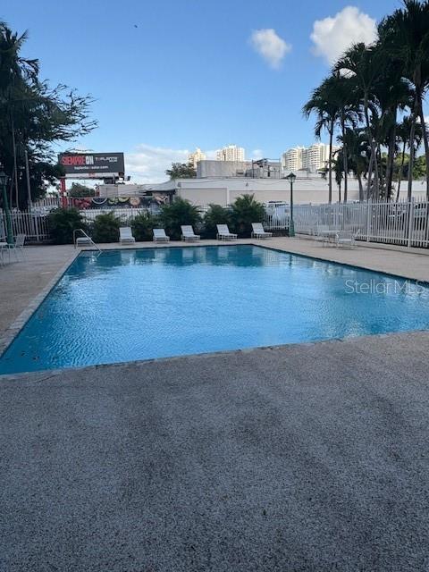 TORRIMAR PLAZA - Residential