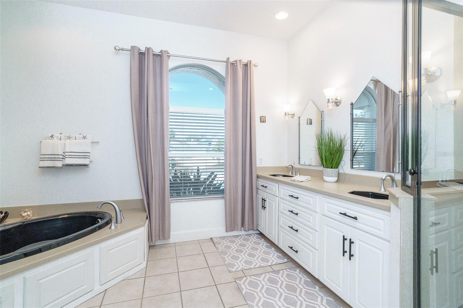 CAPE HAZE - Residential