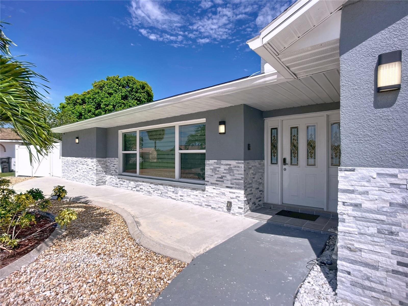 APOLLO BEACH UNIT 08 SEC A - Residential Lease