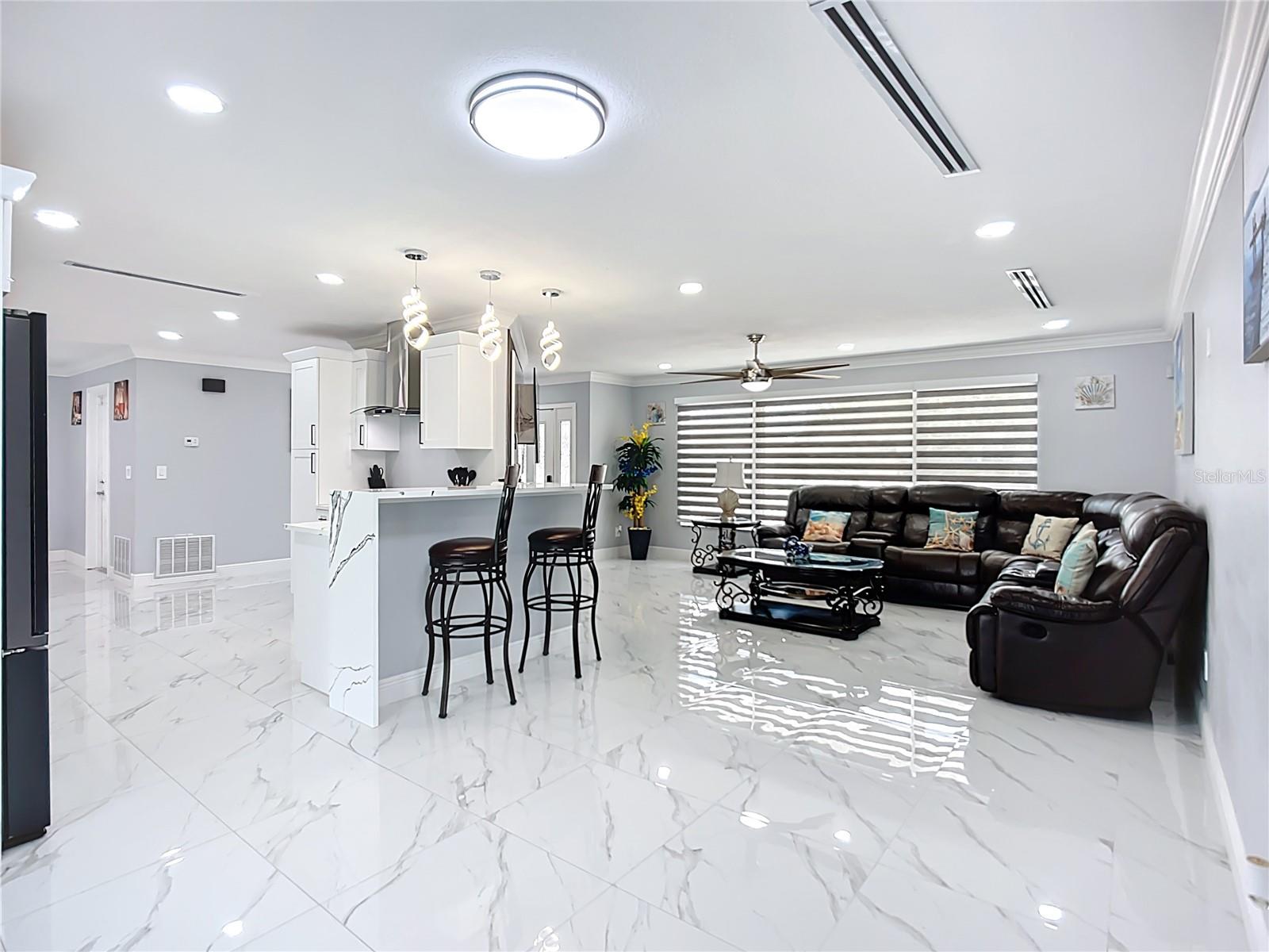 APOLLO BEACH UNIT 08 SEC A - Residential Lease