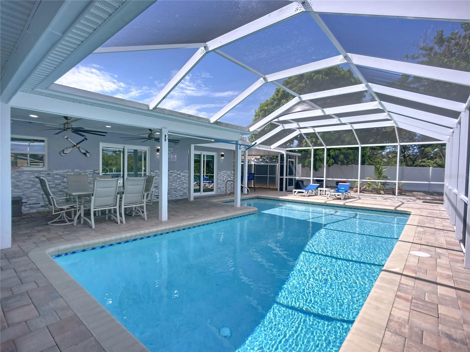 APOLLO BEACH UNIT 08 SEC A - Residential Lease
