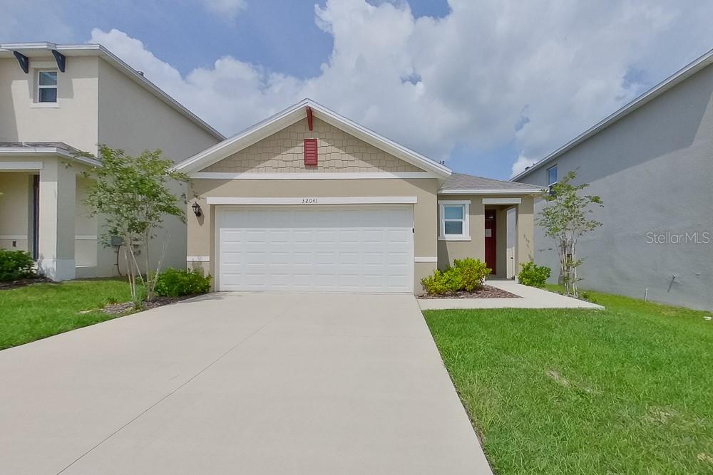 Welcome to Lake Griffin Reserve! This brand new single-family home in Leesburg offers 3 beds, 2 baths, a modern open floor plan, primary suite, granite countertops, fenced-in backyard, and two-car garage. A monthly $115 amenity fee includes lawncare. The neighborhood is located just 6 minutes from downtown Leesburg restaurants and 15 minutes from Lake Griffin State Park. Kairos Living is cat and dog friendly and is happy to provide long-term leases and 24/7 Emergency Maintenance! Please see last photo in reel for all applicable DISCLAIMERS. Visit our Kairos Living website to tour this home on your schedule with our "Self Tour" feature and apply today!
Please Note: The advertised rent amount covers the base rent only. Additional monthly charges include a $115.00 Amenity Fee (Smart Home and Lawn Care) and a $9.99 Utility Management Fee. Other charges, such as pet rent, may apply depending on your specific needs.