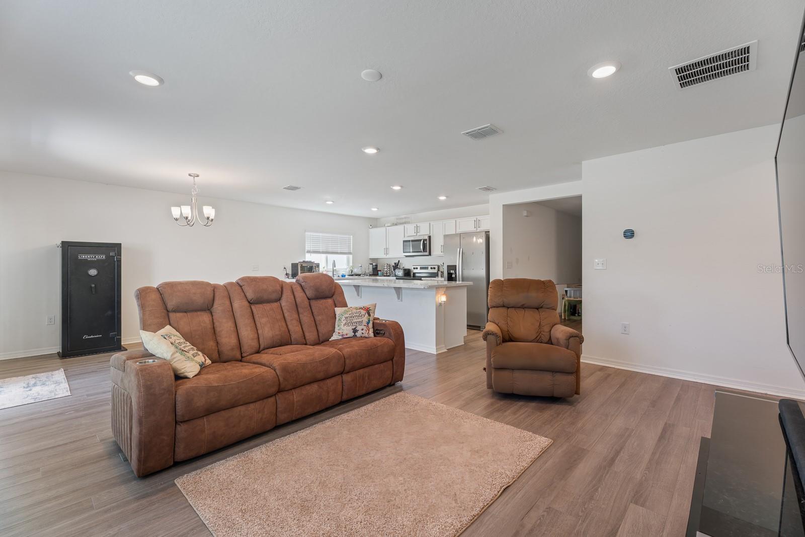 1341 MATTIE POINTE BOULEVARD