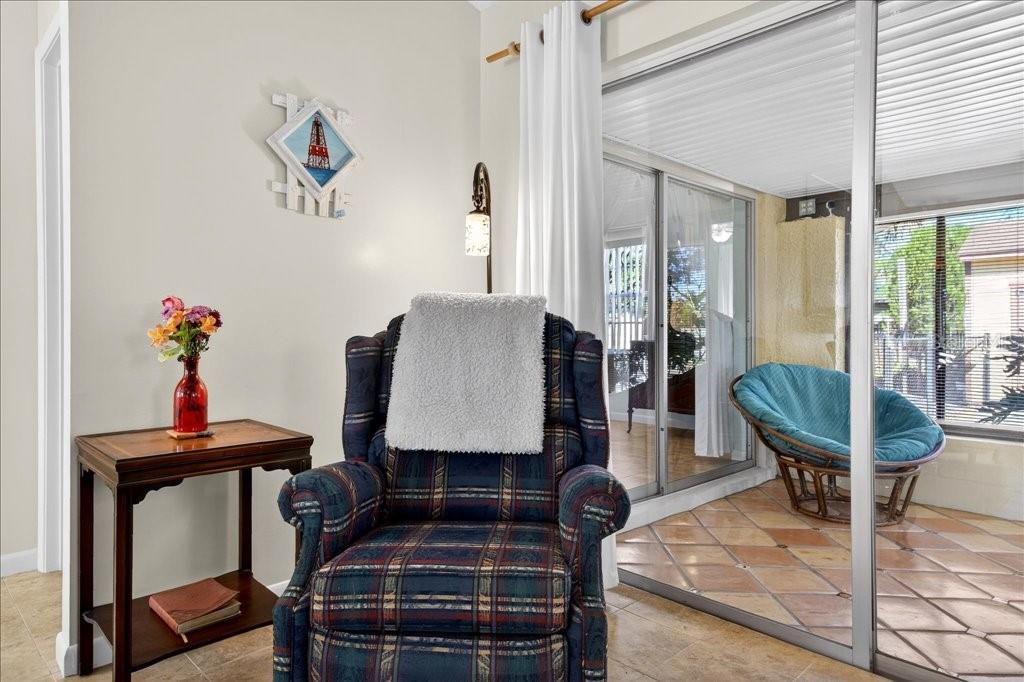 LAKE FOREST & LAKE FOREST NORTH - Residential