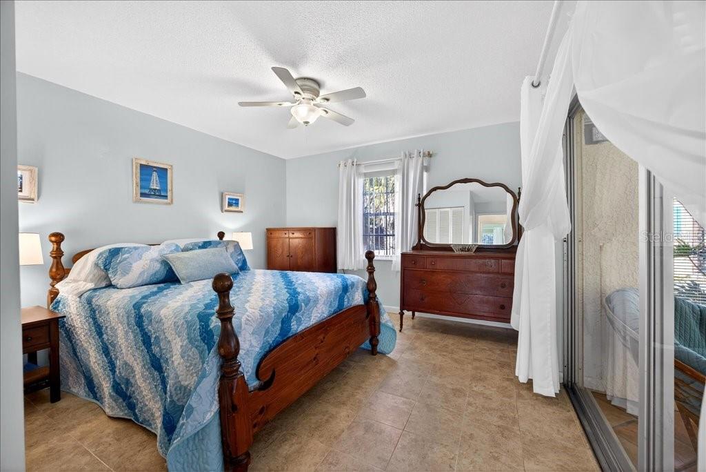 LAKE FOREST & LAKE FOREST NORTH - Residential