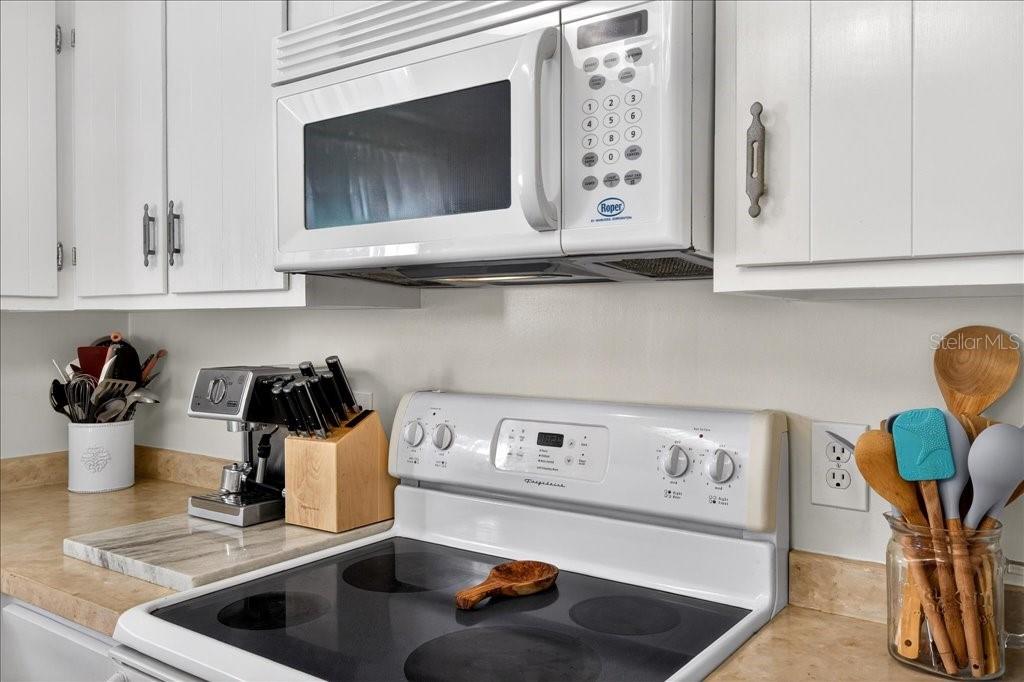 LAKE FOREST & LAKE FOREST NORTH - Residential