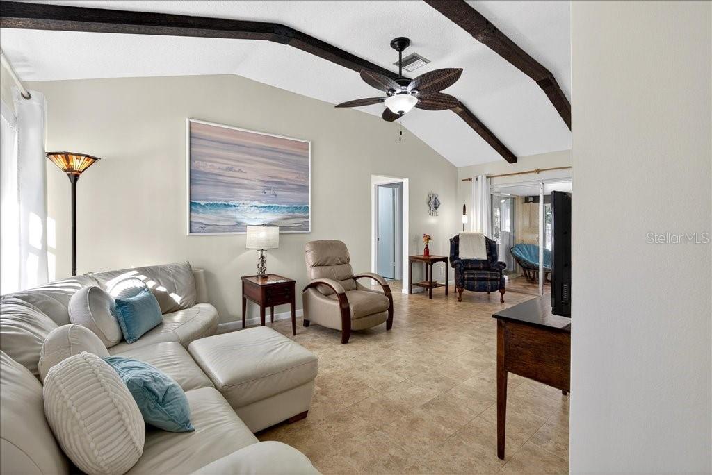 LAKE FOREST & LAKE FOREST NORTH - Residential