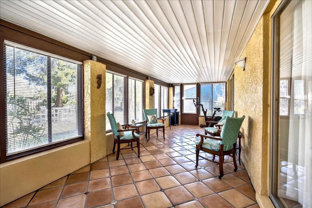 LAKE FOREST & LAKE FOREST NORTH - Residential