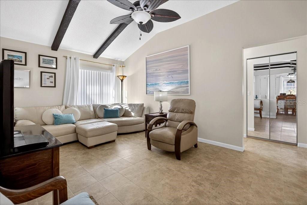 LAKE FOREST & LAKE FOREST NORTH - Residential