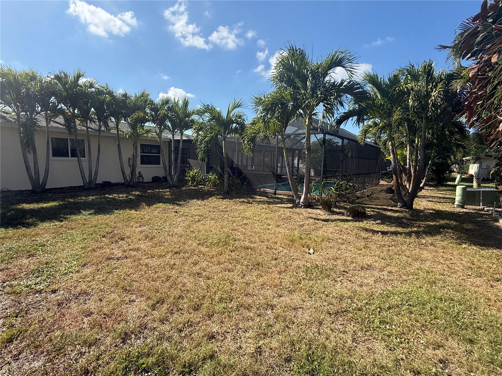 VENICE GARDENS - Residential Lease