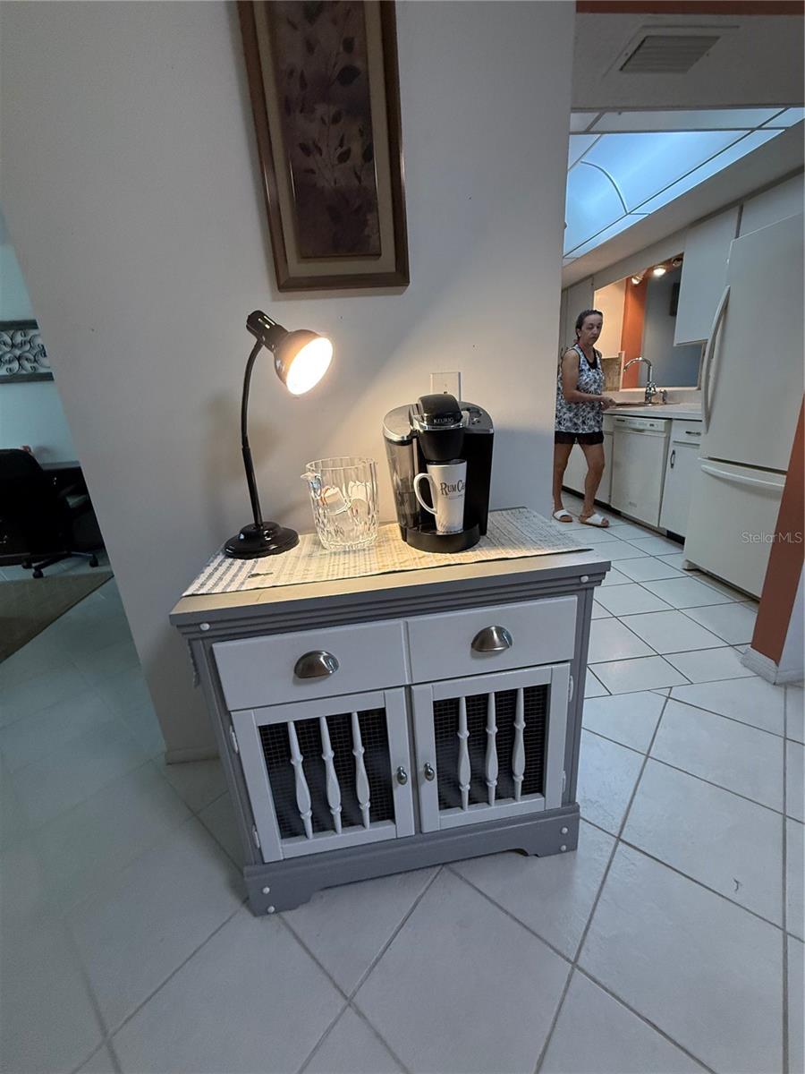 VENICE GARDENS - Residential Lease