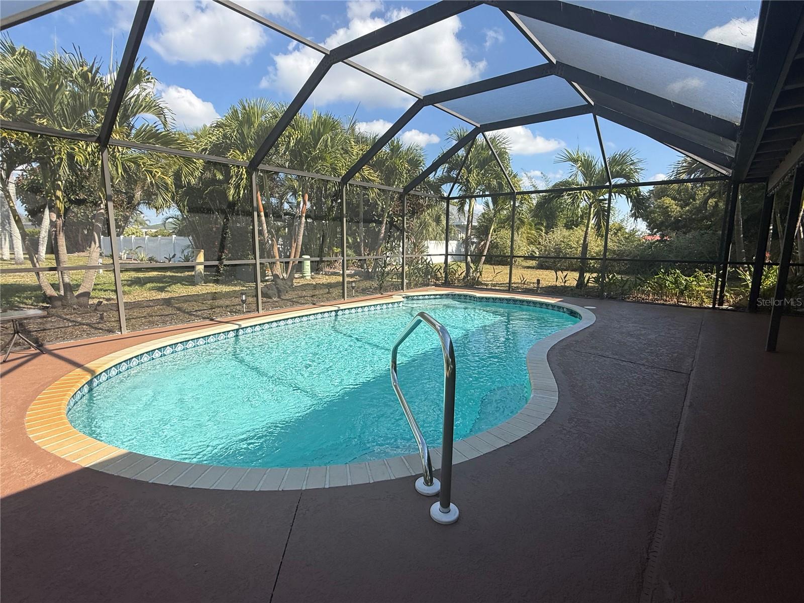 VENICE GARDENS - Residential Lease