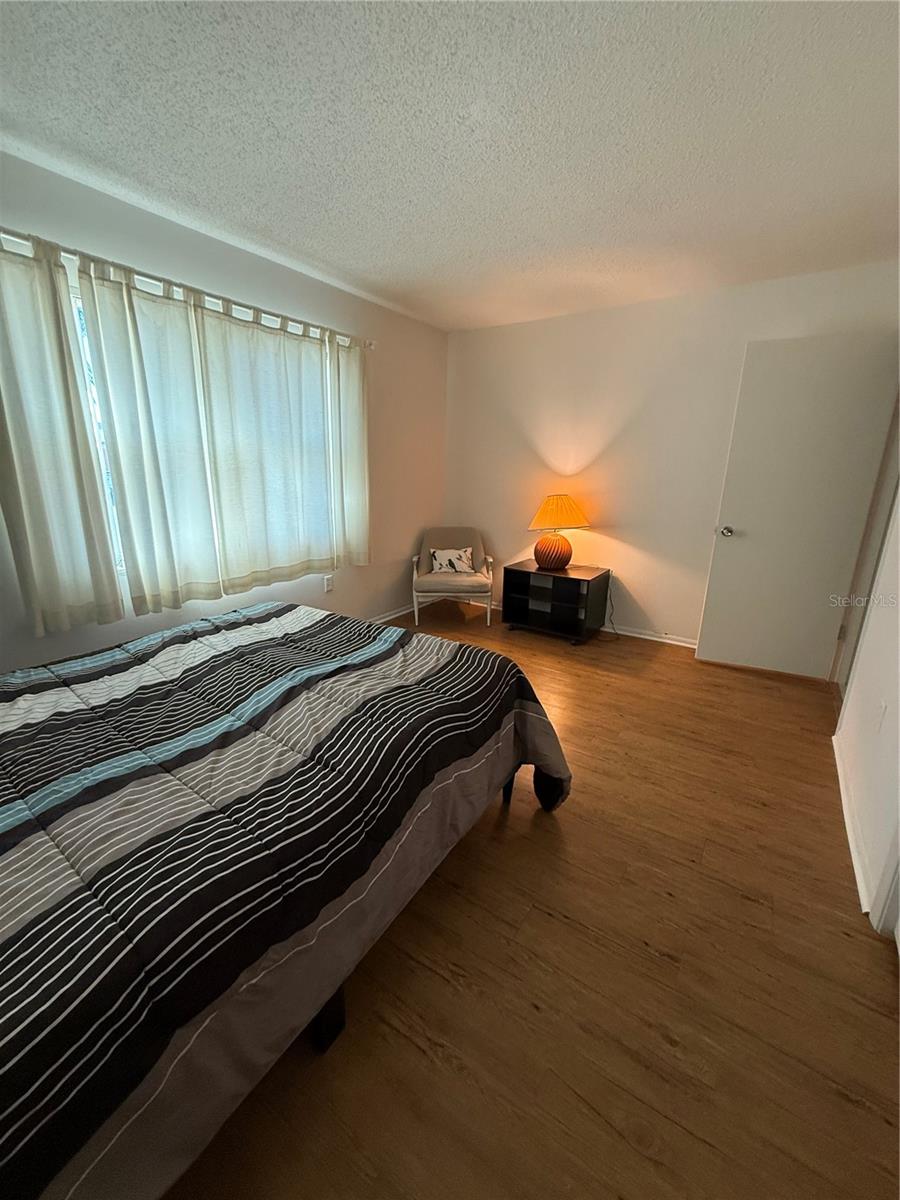 VENICE GARDENS - Residential Lease