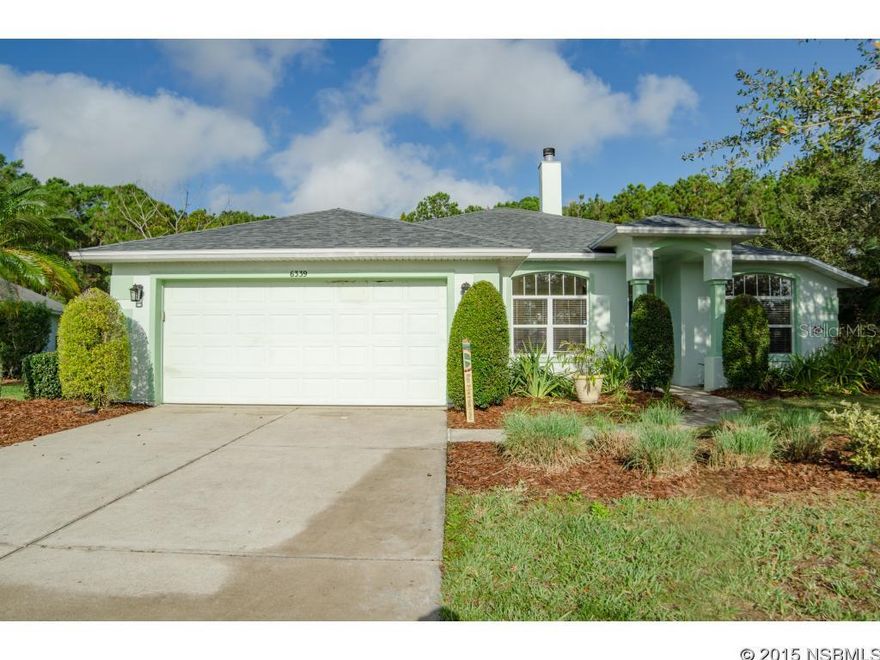 Wonderful modern home in desirable Waters Edge, on a huge lot, with a back yard that is wooded and private. Stylish, open, and comfortable, with a December 2015 Roof. Fireplace, newer Water Heater, and In-Laid Tiles in the Foyer. This is a fantastic must-see home. ;Water: City