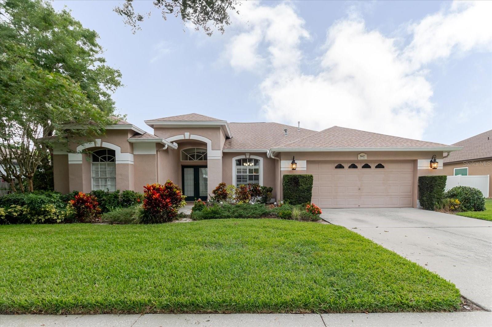 Welcome to your dream home in the River Glen neighborhood in Riverview, Florida. Nestled on a spacious ¼-acre lot, this beautifully designed 4-bedroom, 3-bathroom home offers the perfect blend of luxury, functionality, and modern comfort.
Step inside to an open-concept layout featuring a gourmet kitchen complete with sleek modern cabinetry, granite countertops, an oversized kitchen island, natural gas, and stainless steel appliances—perfect for entertaining or creating culinary masterpieces. The expansive living areas are filled with natural light and designed for both everyday living and hosting with family and friends. This home has been fully upgraded offering a large dining room, a spacious living room, a seperate family room, and many upgrades throughout the home.
Retreat to the spacious master suite, which boasts a walk-in closet and a spa-like ensuite bathroom with dual vanities, a custom walk-in shower, and luxurious finishes. This home offers a large laundry room area with extra storage, AC was updated 3 years ago, roof is 5 years old, natural gas water heater, a 2 car garage, and a vinyl a fenced surrounds the entire backyard, beautiful landscaping and in a gated community.
Enjoy low property taxes and minimal HOA fees.
Conveniently located just minutes to downtown Tampa, close to top shopping destinations like International Mall, and the Tampa International Airport is less than 20 minutes away.
Don't miss the immersive 3D Matterport tour to explore every inch of this incredible home!