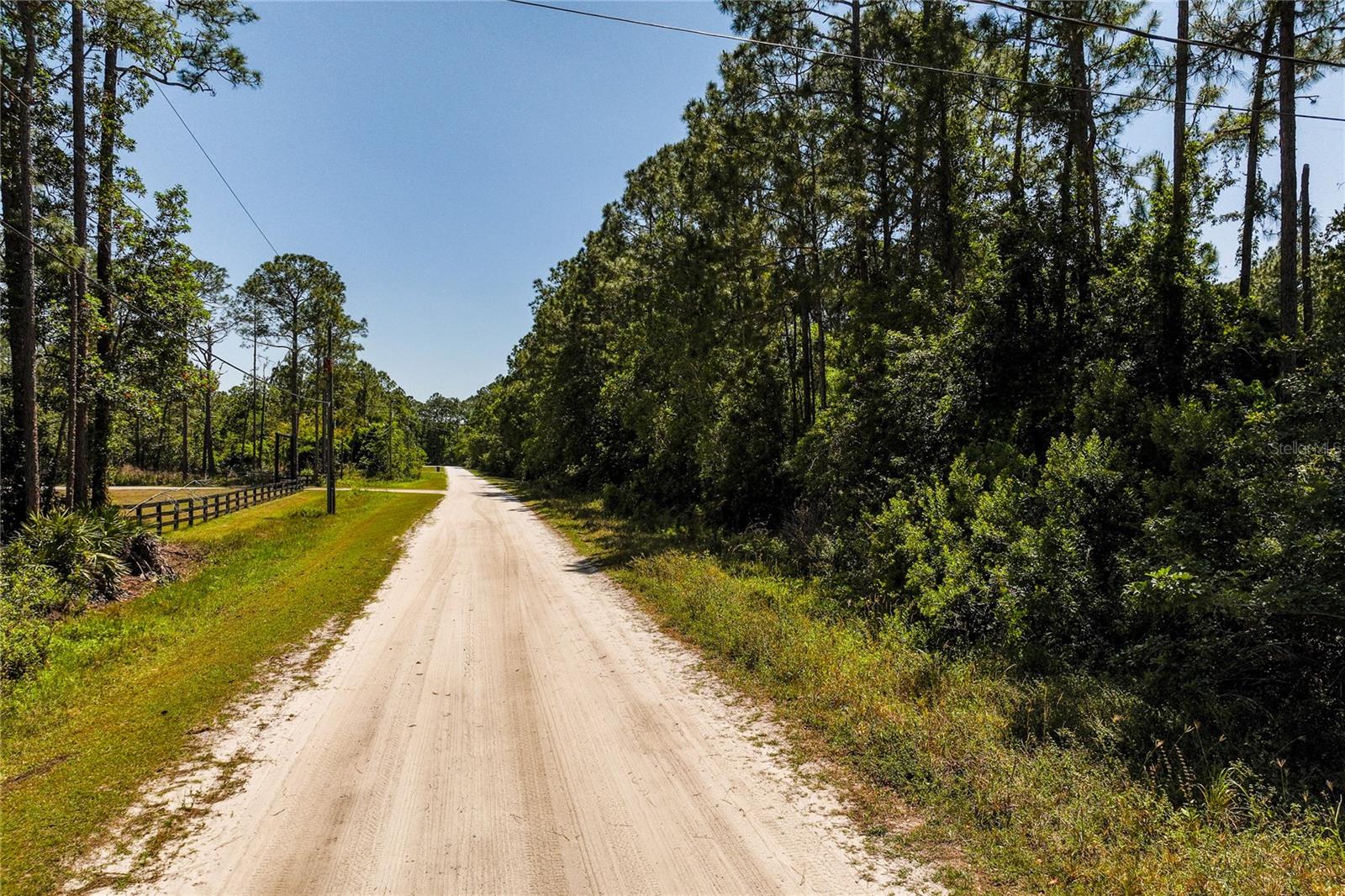 LAKE HARNEY ESTATES 5 ACRE DEV 256 PARCELS - Land