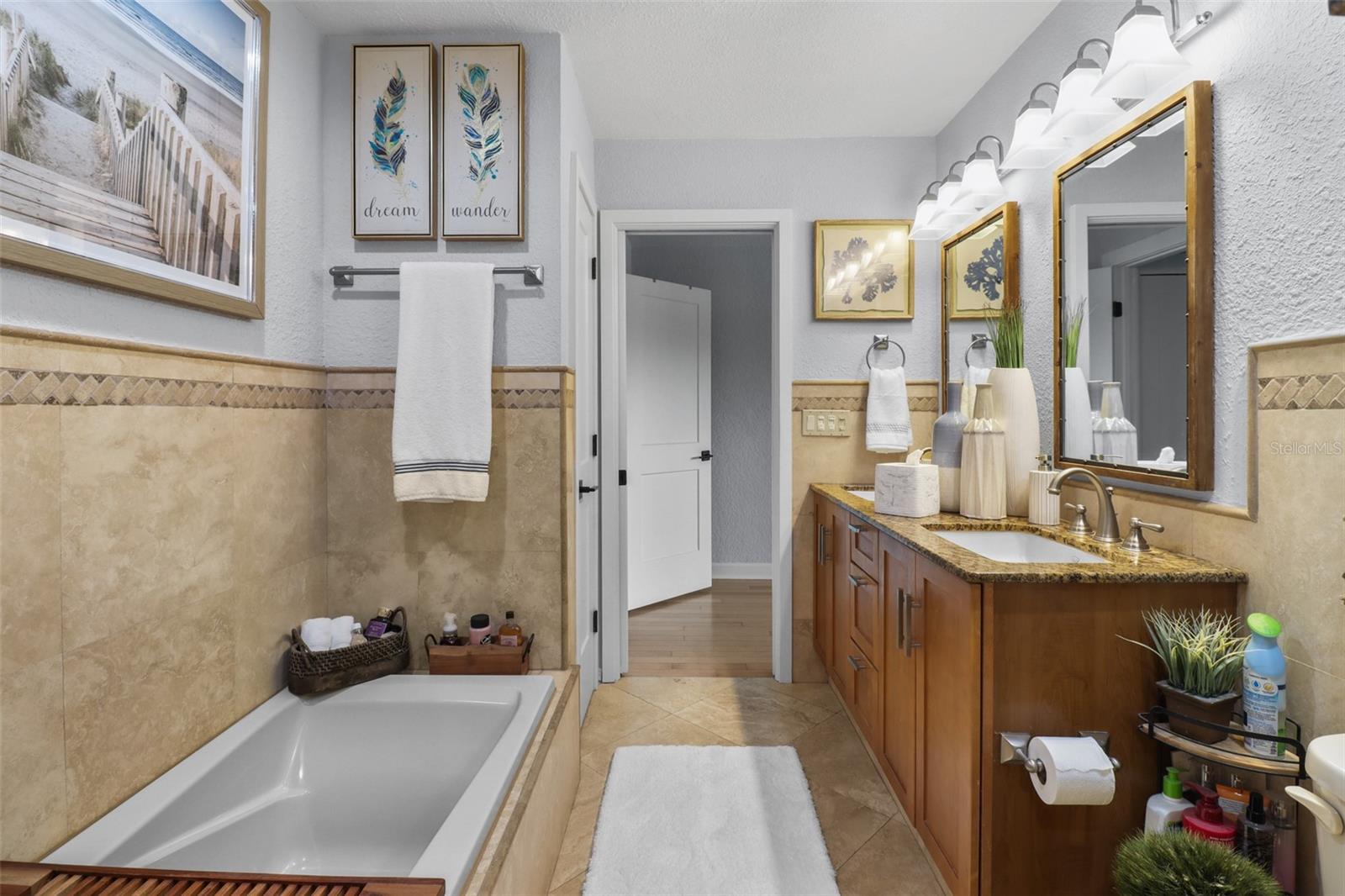 SOUTH CSWY ISLE YACHT CLUB 2ND ADD - Residential