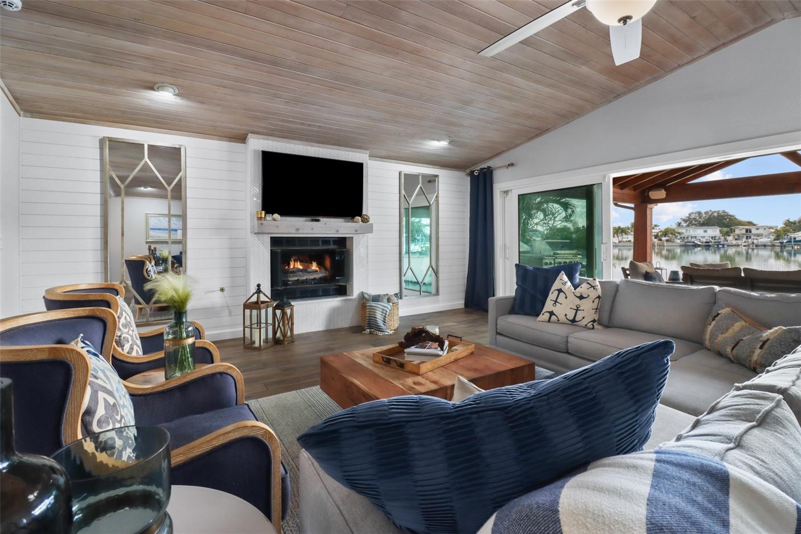 SOUTH CSWY ISLE YACHT CLUB 2ND ADD - Residential