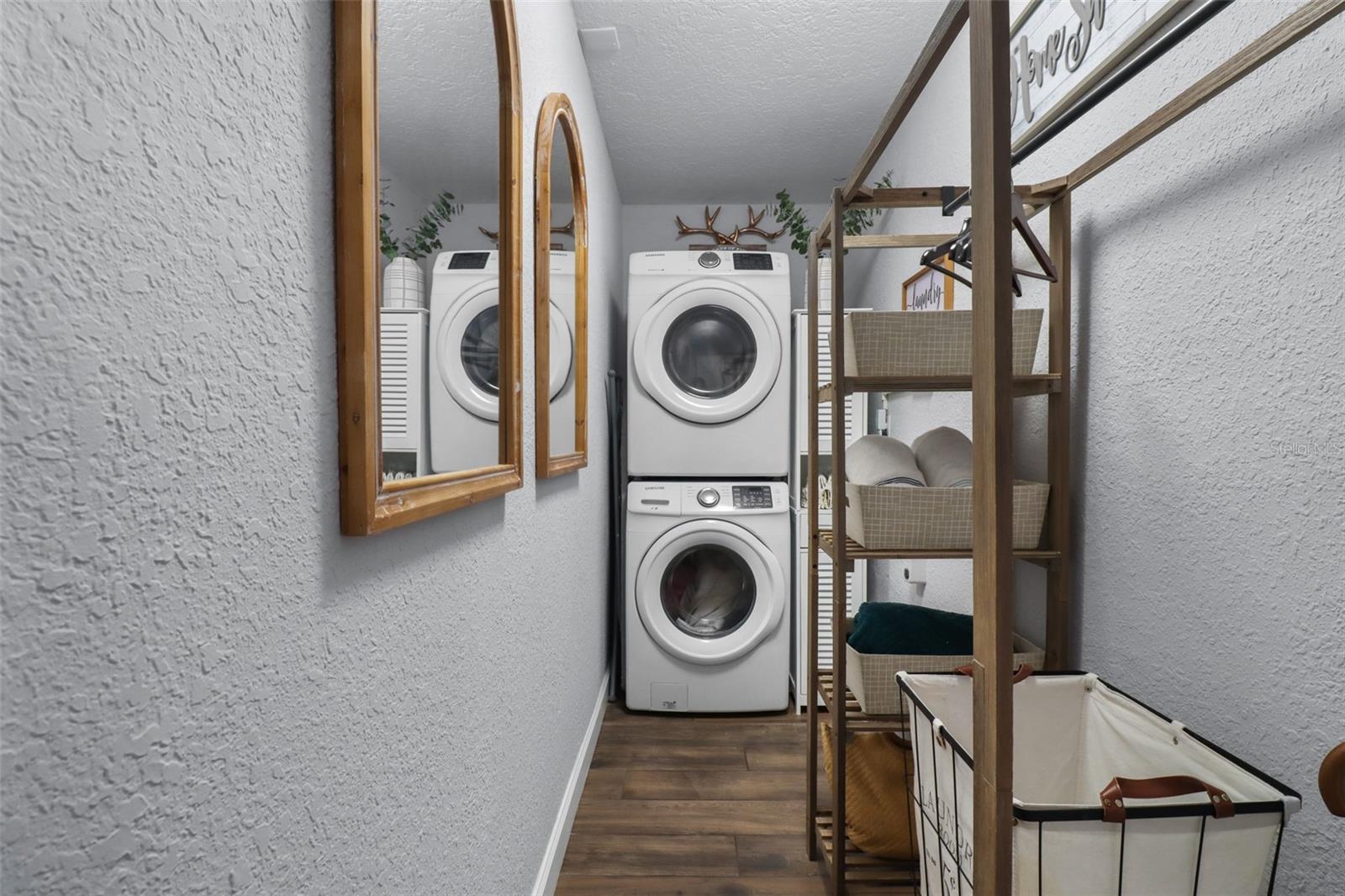 SOUTH CSWY ISLE YACHT CLUB 2ND ADD - Residential