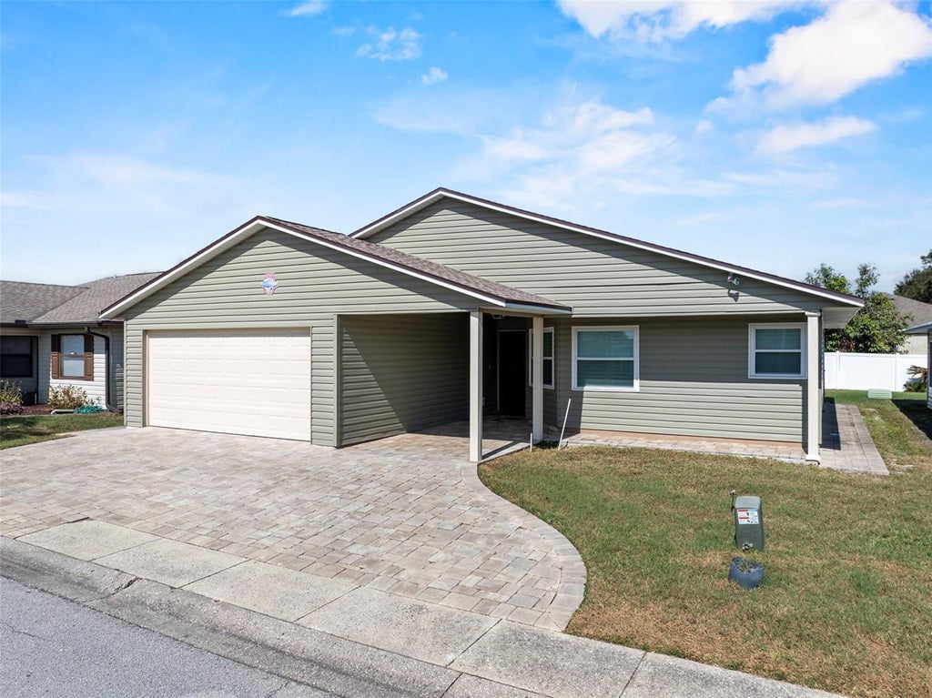 Photo of 1957 Prairie Dunes Circle N, Lakeland, FL 33810 (MLS # L4962472)