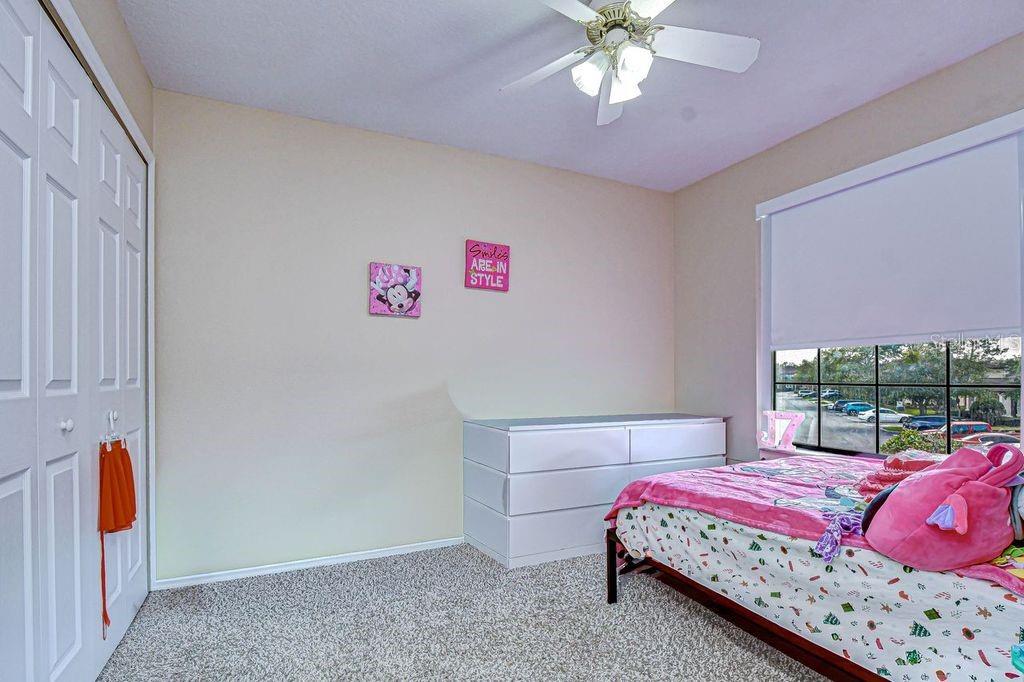 EDGEWATER AT LAKE BRANDON - Residential