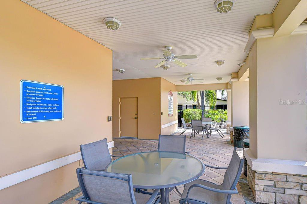 EDGEWATER AT LAKE BRANDON - Residential