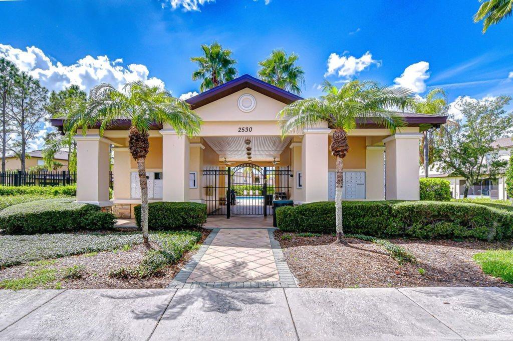 EDGEWATER AT LAKE BRANDON - Residential