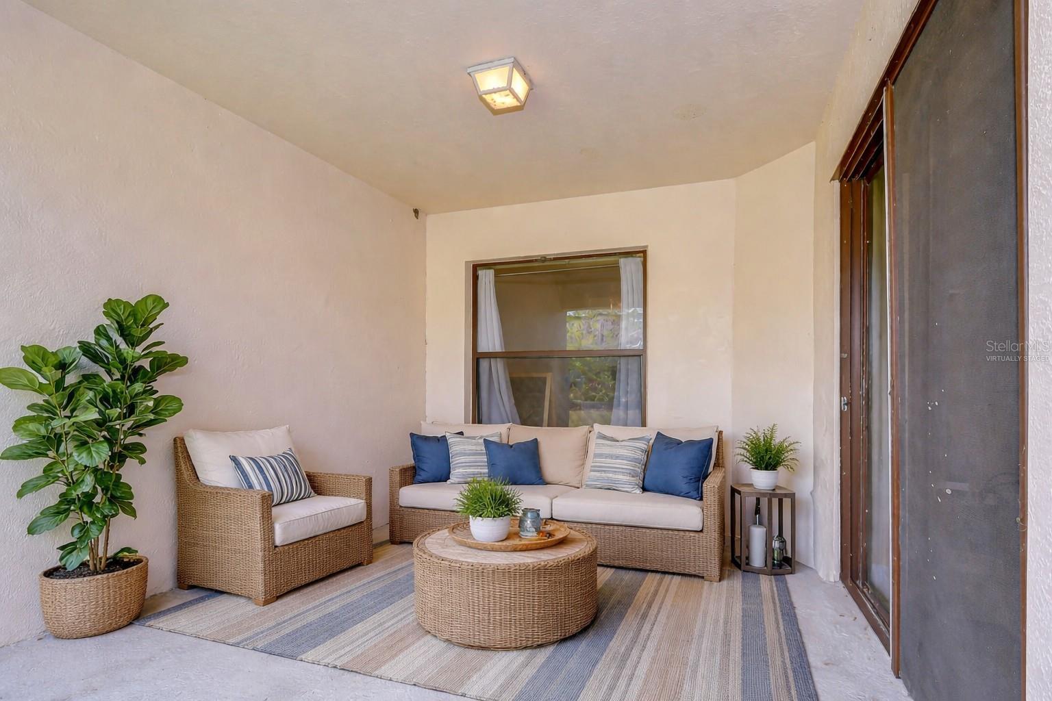 EDGEWATER AT LAKE BRANDON - Residential