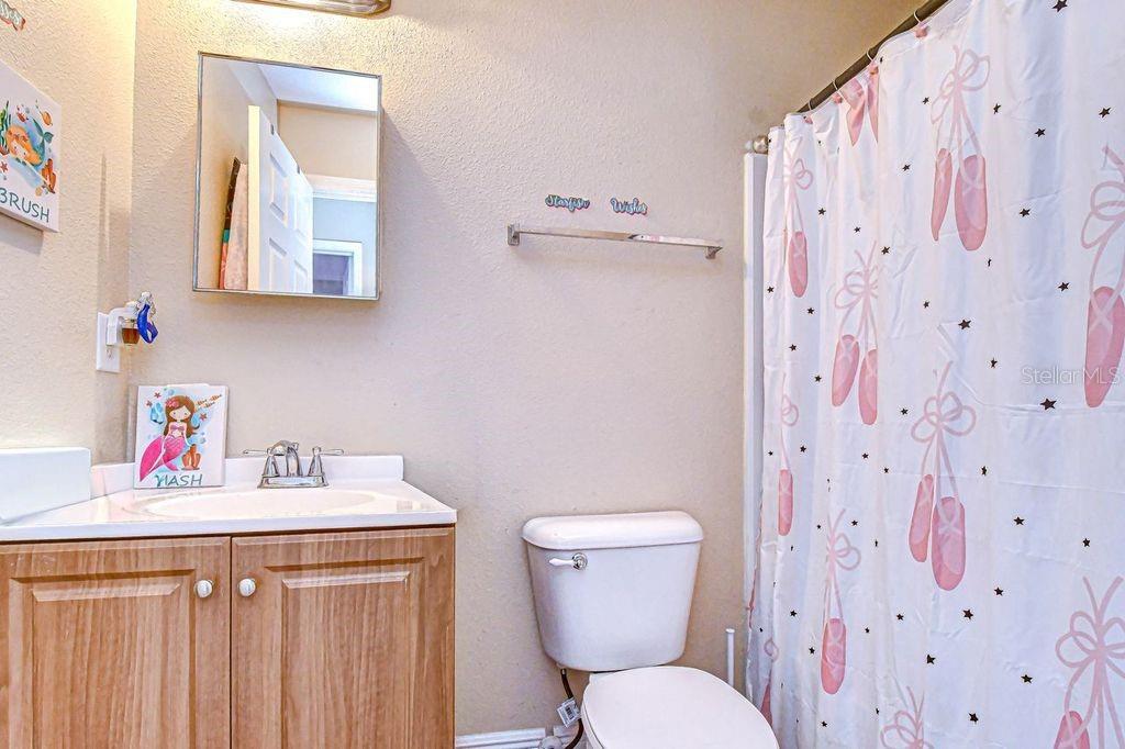 EDGEWATER AT LAKE BRANDON - Residential