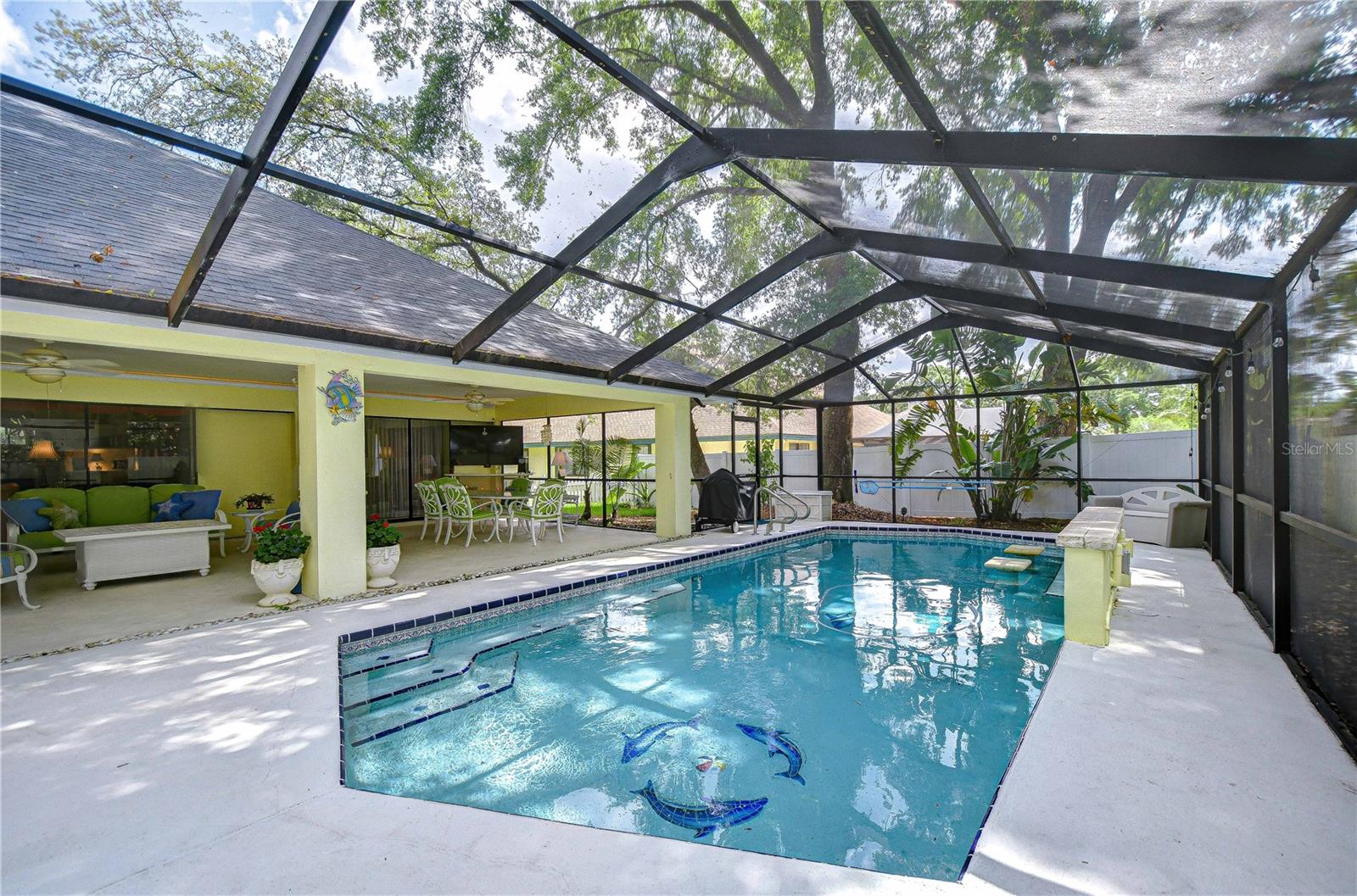 124 BARRINGTON DRIVE
