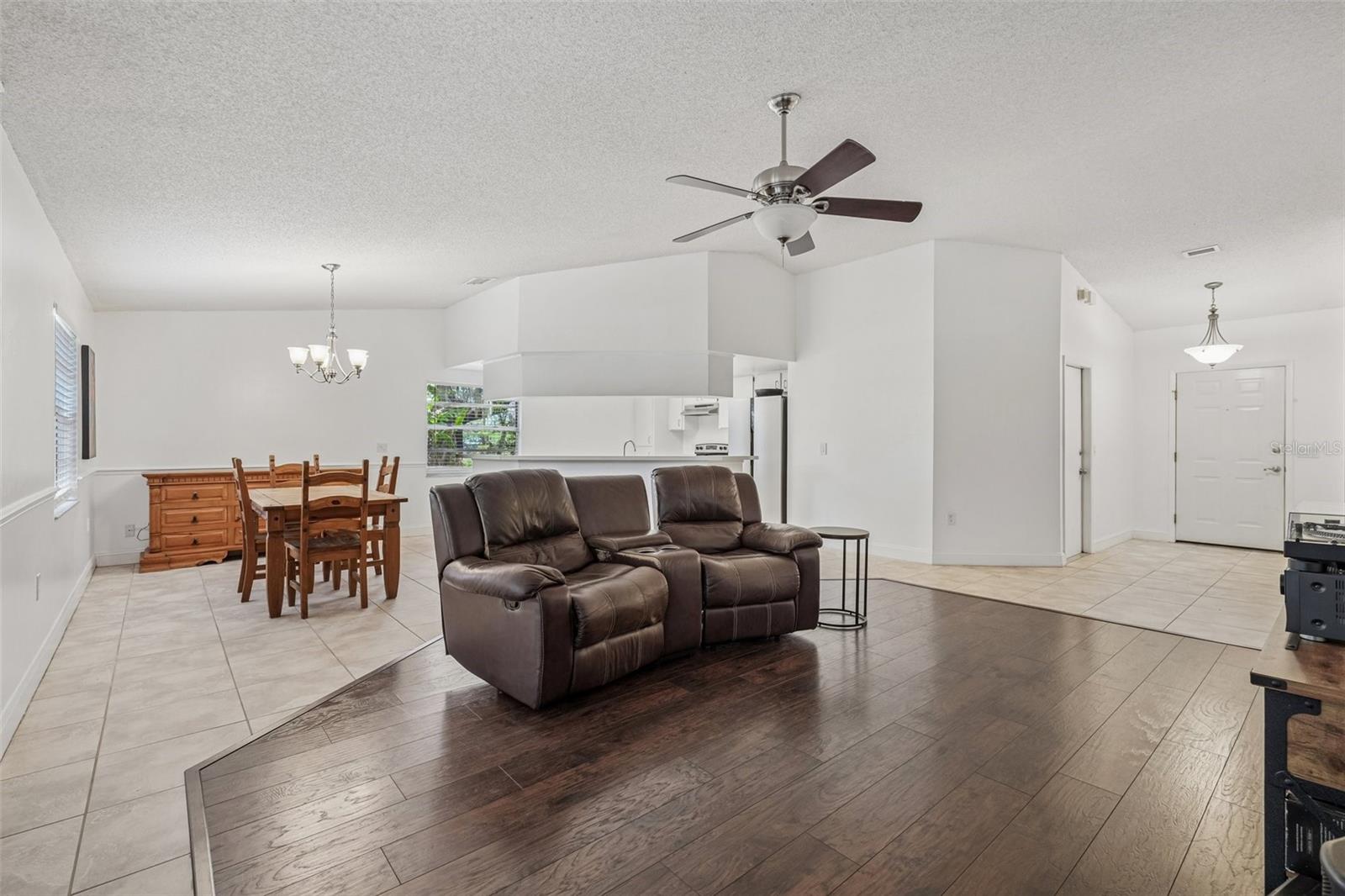 126 S SAINT CLOUD AVENUE