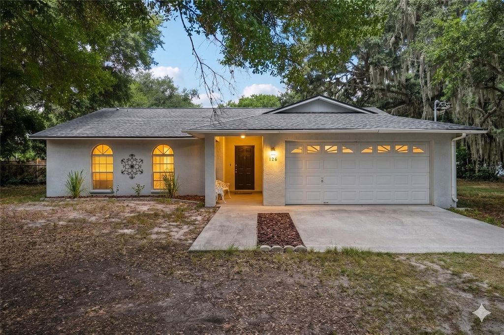 Photo of 126 S Saint Cloud Avenue, Valrico, FL 33594 (MLS # TB8512173)