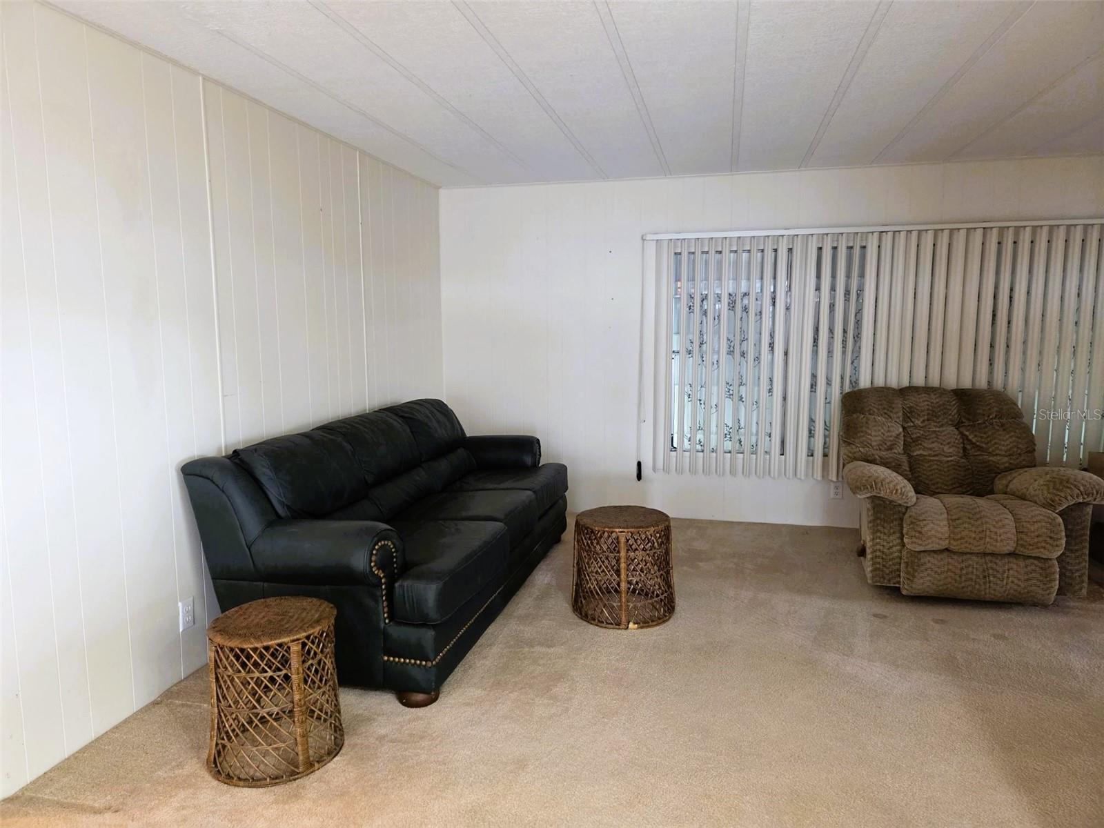 OAKWOOD MANOR - Residential