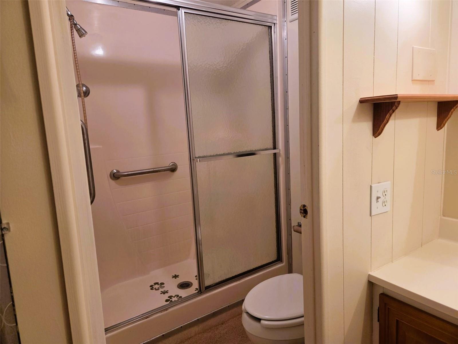 OAKWOOD MANOR - Residential