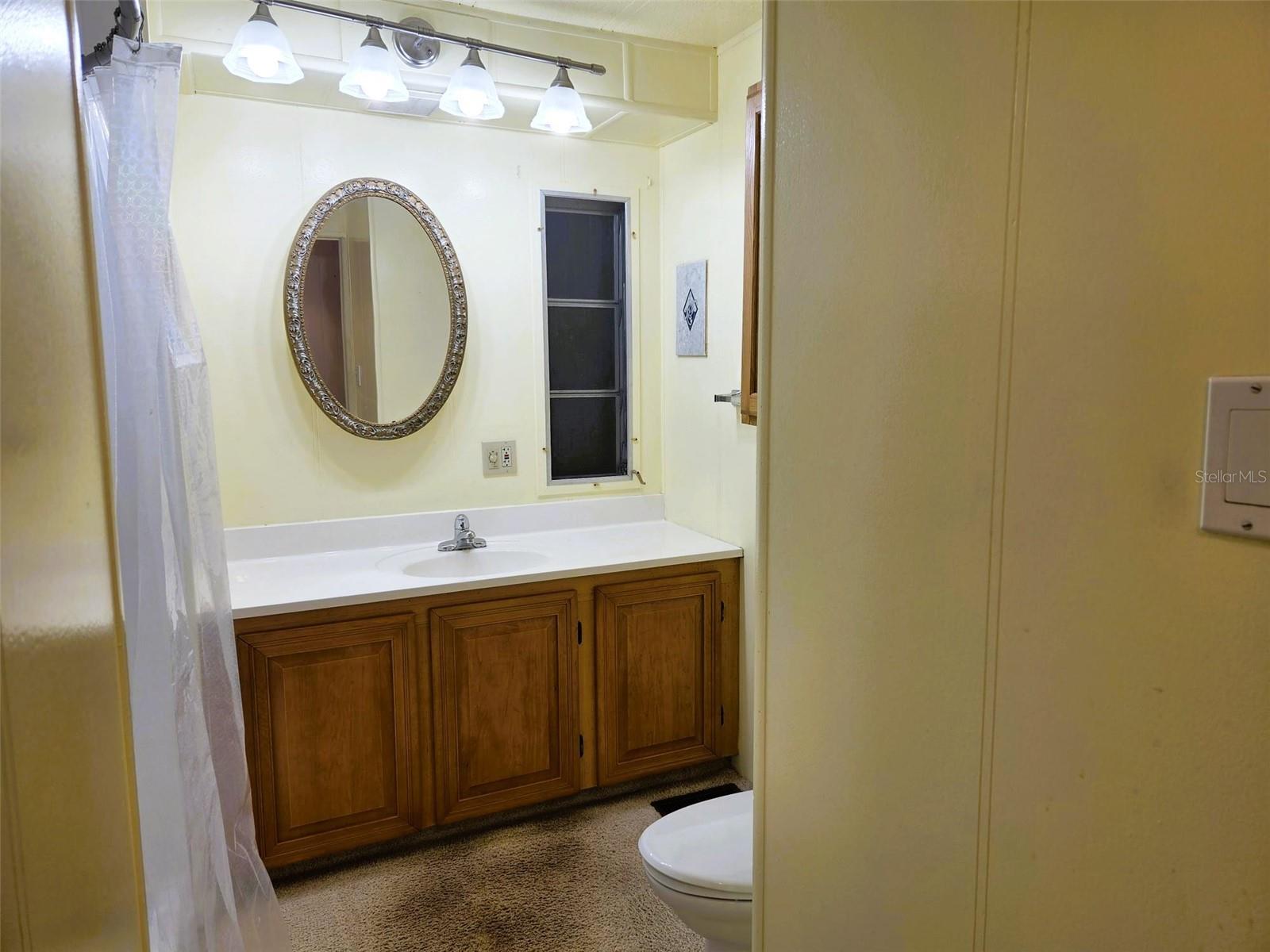 OAKWOOD MANOR - Residential